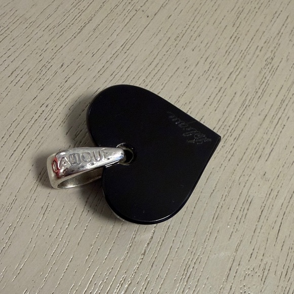 Lalique Amoureuse Beaucoup Pendant Black Crystal, Silver - Picture 2 of 5